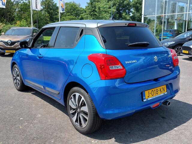 Suzuki SWIFT 1.0 BoosterJet 111pk Smart Hybrid Stijl | Navi | Clima | Adap.Cruise | Led Koplampen | Keyless Entry | Achteruitrijcamera | Stoelverwarming | Rijstrook+Licht+Regensensor | Privacy Glass |16''