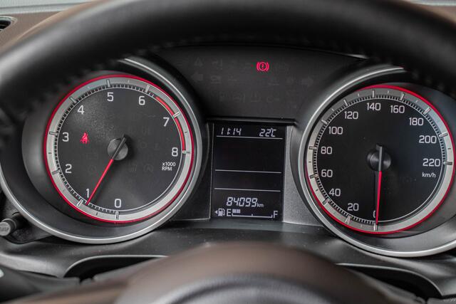 Suzuki SWIFT 1.0 Boosterjet Select, 1e eigenaar, Sport-Line, Carplay, Stoelverwarming, Camera, Navigatie, DAB+, Airco.
