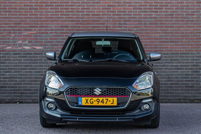 Suzuki SWIFT 1.0 Boosterjet Select, 1e eigenaar, Sport-Line, Carplay, Stoelverwarming, Camera, Navigatie, DAB+, Airco.