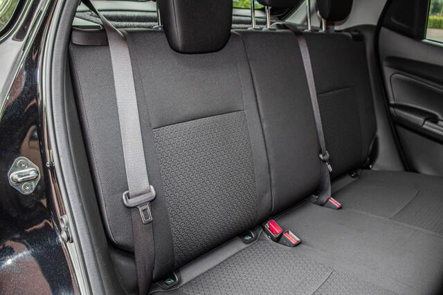 Suzuki SWIFT 1.0 Boosterjet Select, 1e eigenaar, Sport-Line, Carplay, Stoelverwarming, Camera, Navigatie, DAB+, Airco.