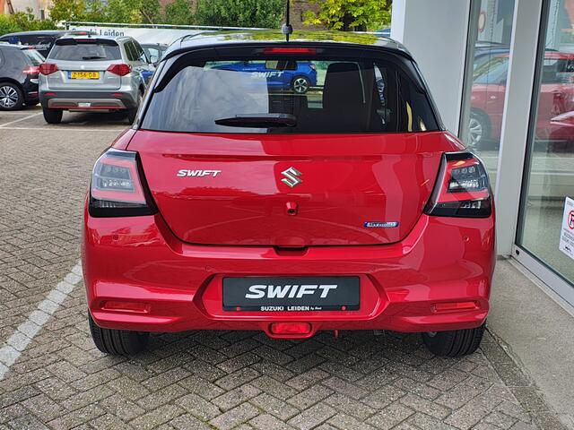 Suzuki SWIFT 1.2 STYLE SMART HYBRID CVT TE BESTELLEN | Met 6 JAAR GARANTIE! | Inclusief ¤ 2.500,- Voorraad Voordeel