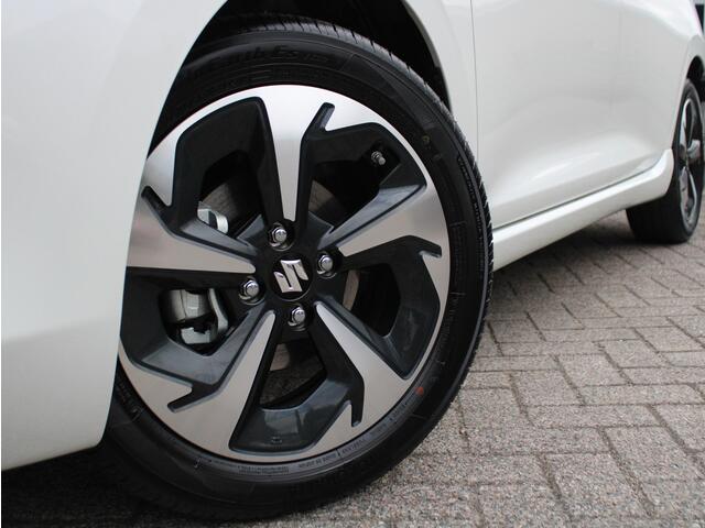Suzuki SWIFT 1.2 Style Smart Hybrid CVT Automaat NIEUW MET 6 JAAR GARANTIE! Navigatie, Adaptieve Cruise Control, Stoelverwarming, Climate Control
