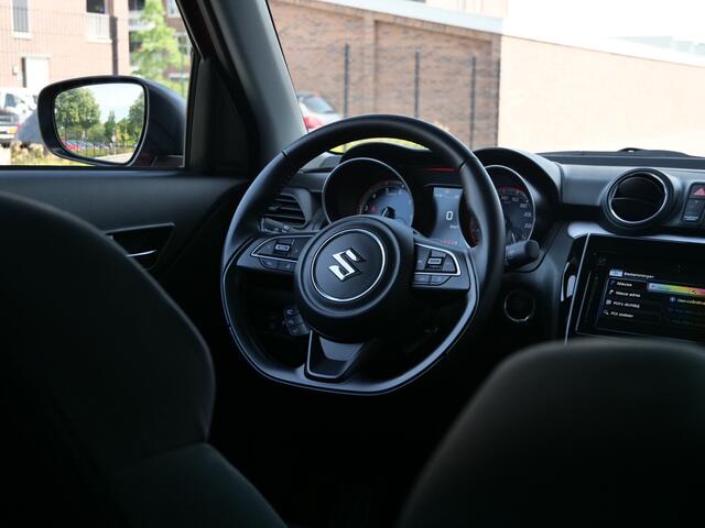 Suzuki SWIFT 1.2 Style 83pk Smart Hybrid LED / Navigatie / Camera / Keyless
