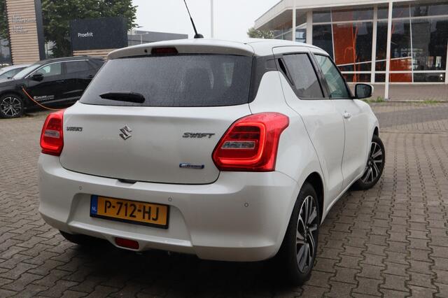 Suzuki SWIFT 1.2 Style Hybrid AdaptiveCruise/Keyless/Trekhaak/AllSeasons