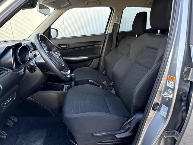 Suzuki SWIFT 1.2 Style Smart Hybrid **NAVIGATIE/ DODEHOEK DETECTIE/ STOELVERWARMING/ 36 MAANDEN GARANTIE