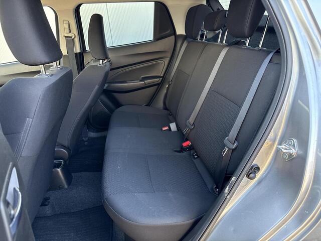 Suzuki SWIFT 1.2 Style Smart Hybrid **NAVIGATIE/ DODEHOEK DETECTIE/ STOELVERWARMING/ 36 MAANDEN GARANTIE