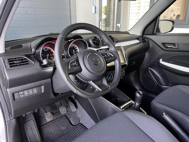 Suzuki SWIFT 1.2 Select Smart Hybrid | 16" LMV | Carplay | Camera | Stoelverw. | All-in rijklaarprijs