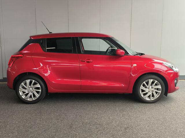 Suzuki SWIFT 1.2 Select Smart Hybrid uit 2024 Rijklaar + Fabrieksgarantie tot 02-2027 Henk Jongen Auto's in Helmond, al 50 jaar service zoals 't hoort!