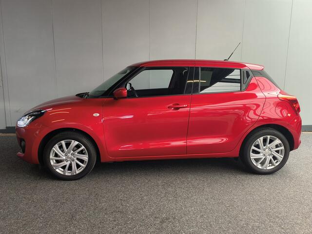 Suzuki SWIFT 1.2 Select Smart Hybrid uit 2024 Rijklaar + Fabrieksgarantie tot 02-2027 Henk Jongen Auto's in Helmond, al 50 jaar service zoals 't hoort!