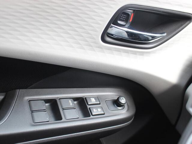 Suzuki SWIFT 1.2 Select Smart Hybrid | ALL SEASONBANDEN | RIJKLAARPRIJS |