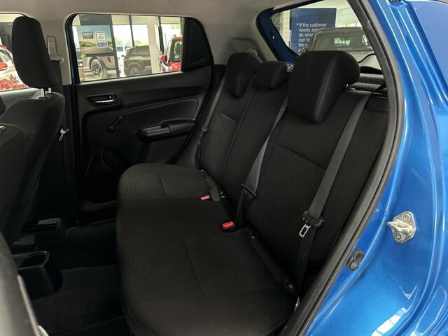 Suzuki SWIFT Select [ 17 '' VELGEN | CAMERA I APPLE CARPLAY / ANDROID AUTO ]