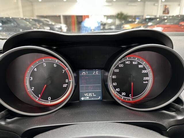 Suzuki SWIFT Select [ 17 '' VELGEN | CAMERA I APPLE CARPLAY / ANDROID AUTO ]