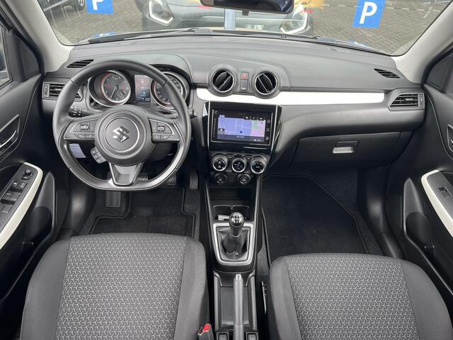 Suzuki SWIFT 1.0 Stijl Smart Hybrid | Trekhaak afneembaar |