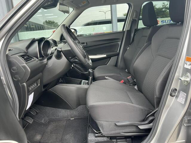 Suzuki SWIFT 1.0 Stijl Smart Hybrid | Trekhaak afneembaar |