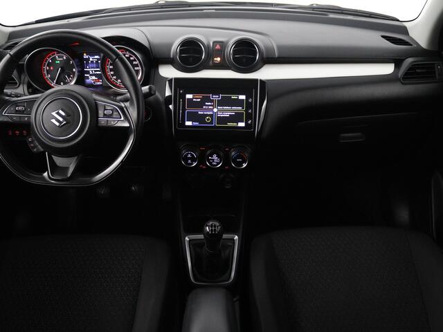 Suzuki SWIFT 1.2 Stijl Smart Hybrid | Apple Carplay / Android Auto (Navigatie) | Climate Control | Stoelverwarming | Achteruitrijcamera |