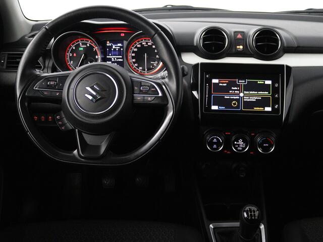 Suzuki SWIFT 1.2 Stijl Smart Hybrid | Apple Carplay / Android Auto (Navigatie) | Climate Control | Stoelverwarming | Achteruitrijcamera |