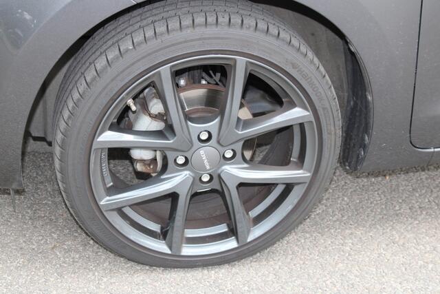 Suzuki SWIFT 1.2 Style Smart Hybrid