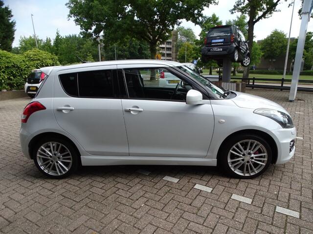 Suzuki SWIFT 1.6 Sport Xenon Clima Cruise Keyless Stoelverw.