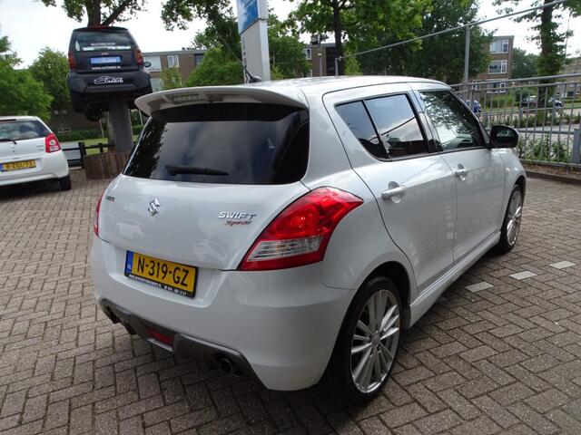 Suzuki SWIFT 1.6 Sport Xenon Clima Cruise Keyless Stoelverw.