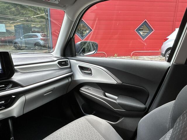 Suzuki SWIFT 1.2 Style Smart Hybrid Navigatie / Camera / Climate Control / Cruise Control / All-Season / DEMO