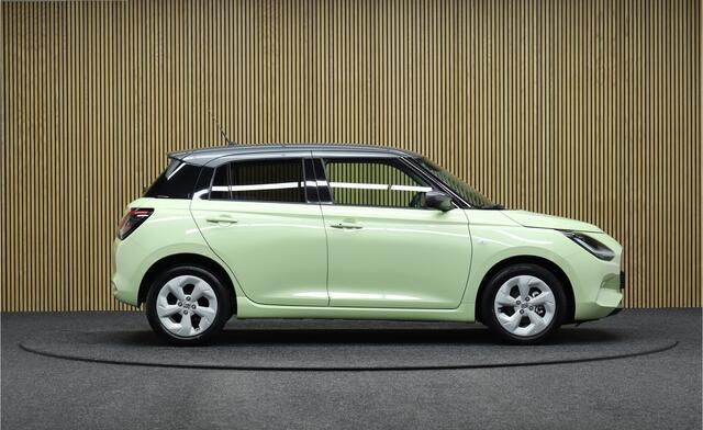 Suzuki SWIFT 1.2 Automaat Select Smart Hybrid | ¤3.000,- Demo voordeel! | Adaptive-cruise | Navigatie | Parkeerhulp | Apple Carplay & Android Auto | Camera | Parkeerhulp | Keyless | Dodehoekdetectie