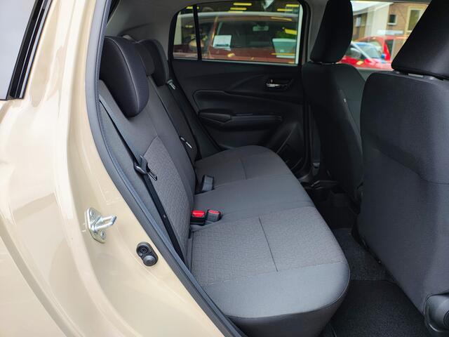 Suzuki SWIFT 1.2 STYLE SMART HYBRID CVT Verschillende kleuren | Met 6 JAAR GARANTIE! | Inclusief ¤ 2.500,- Voorraad Voordeel
