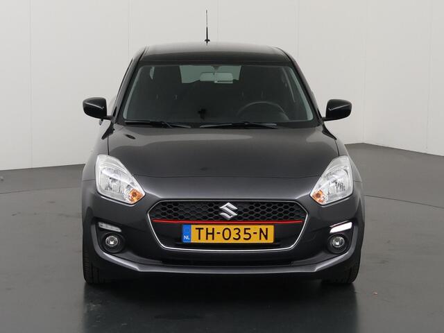 Suzuki SWIFT 1.0 Select | Trekhaak | Navigatie | Camera | Apple CarPlay/Android Auto | Stoelverwarming | Bleutooth | Verwarmde Buitenspiegels | LED | Dealer Onderhouden |