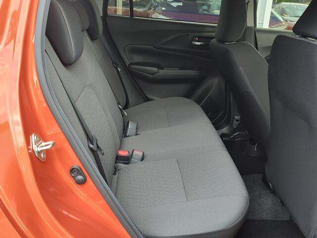 Suzuki SWIFT 1.2 SELECT SMART HYBRID Direct Beschikbaar | Met 6 JAAR GARANTIE! | Inclusief ¤ 2.300,- Voorraad Voordeel