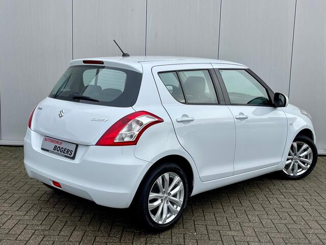 Suzuki SWIFT 1.2 Exclusive Automaat Airco, Cruise Control, 16"Lm, Bluetooth, El.ramen/Spiegels