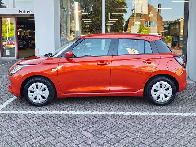 Suzuki SWIFT 1.2 COMFORT SMART HYBRID DIRECT BESCHIKBAAR!| Met 6 JAAR GARANTIE! | Inclusief ¤ 1.800,- Voorraad Voordeel