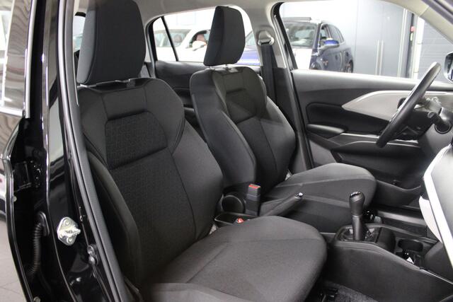 Suzuki SWIFT 1.2 Smart Hybrid / 35 YEAR X TRAA Pakket / / Camera / Navi / 17'' LMV / All Season banden / Led verlichting /