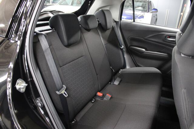 Suzuki SWIFT 1.2 Smart Hybrid / 35 YEAR X TRAA Pakket / / Camera / Navi / 17'' LMV / All Season banden / Led verlichting /