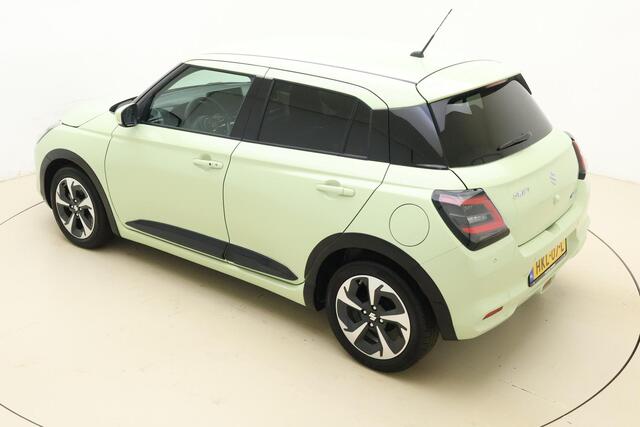 Suzuki SWIFT 1.2 Style Smart Hybrid 82pk | Climate Control | Navigatie | Cruise Control Adaptief | Lichtmetalen Velgen | Camera | GT-Kit | Dodehoek Detectie