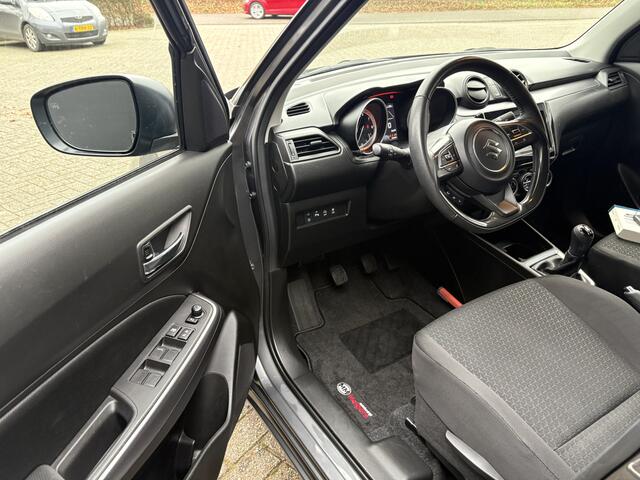 Suzuki SWIFT 1.2 Style Smart Hybrid clima camera