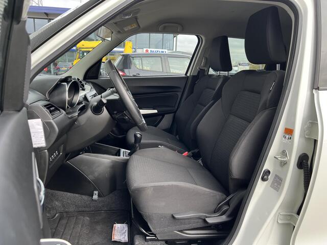 Suzuki SWIFT 1.2 Stijl Smart Hybrid | Trekhaak | Climate Control | Adaptieve Cruise Control | Apple Carplay & Android Auto | Meest Luxe Uitvoering