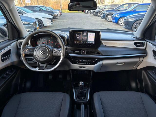 Suzuki SWIFT 1.2 Style Smart Hybrid | Climate Control | 10 JAAR GARANTIE! | Navi | Camera | Rijklaarprijs!!