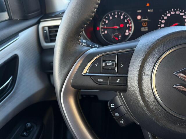 Suzuki SWIFT 1.2 Style Smart Hybrid | Climate Control | 10 JAAR GARANTIE! | Navi | Camera | Rijklaarprijs!!