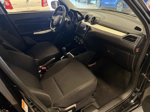 Suzuki SWIFT 1.2 Style Smart Hybride ( trekhaak / apple carplay - android )