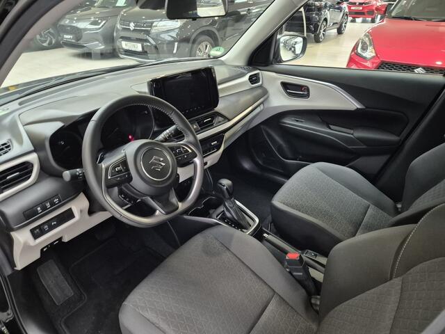 Suzuki SWIFT 1.2 Style Hybrid [CARPLAY| CLIMATE CONTROL | ALL-SEASON BANDEN |