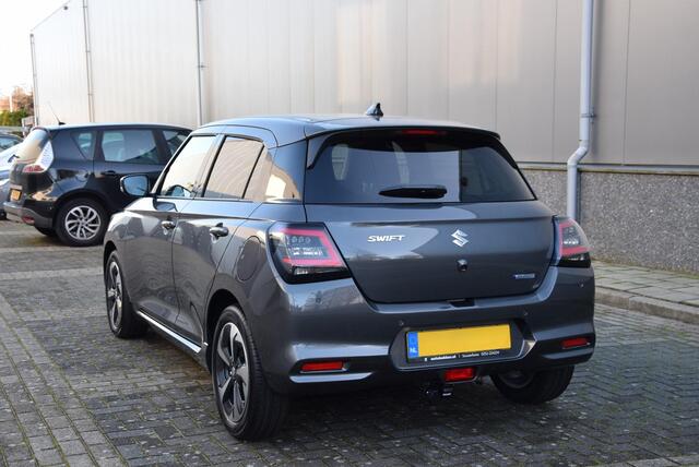 Suzuki SWIFT 1.2 Style Smart Hybrid | "Small Car of the Year'' | 10 jaar garantie of 200.000 KM!! | Apple carplay/android |