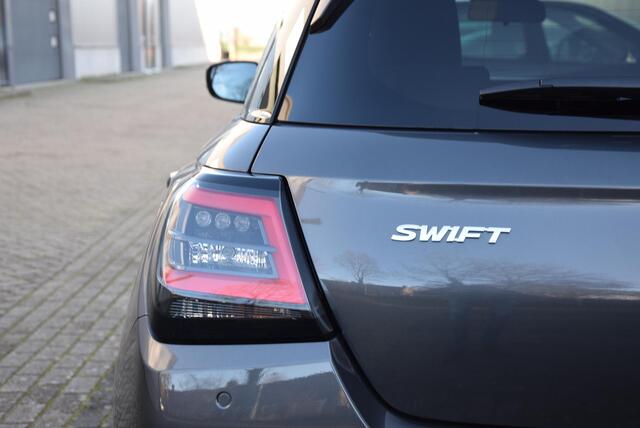 Suzuki SWIFT 1.2 Style Smart Hybrid | "Small Car of the Year'' | 10 jaar garantie of 200.000 KM!! | Apple carplay/android |