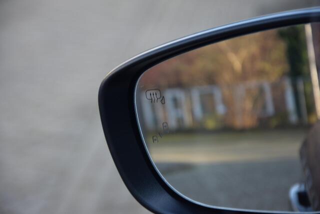 Suzuki SWIFT 1.2 Style Smart Hybrid | "Small Car of the Year'' | 10 jaar garantie of 200.000 KM!! | Apple carplay/android |