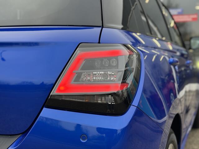 Suzuki SWIFT 1.2 Style Smart Hybrid * Achteruitrijcamera * Apple carplay * Stoelverwarming *