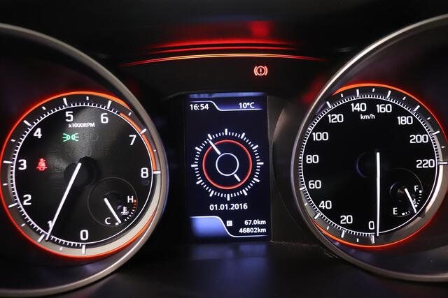 Suzuki SWIFT 1.0 Stijl Smart Hybrid | Camera | Adaptieve cruise control | Stoelverwarming | Navigatie | LED verlichting | Climate control |