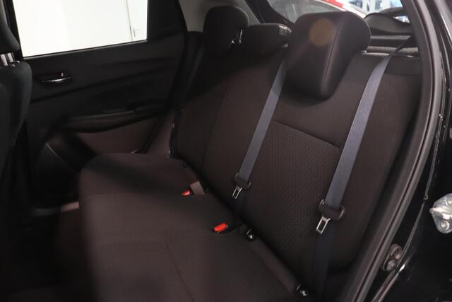 Suzuki SWIFT 1.0 Stijl Smart Hybrid | Camera | Adaptieve cruise control | Stoelverwarming | Navigatie | LED verlichting | Climate control |