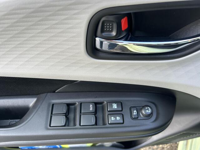 Suzuki SWIFT 1.2 Style Smart Hybrid