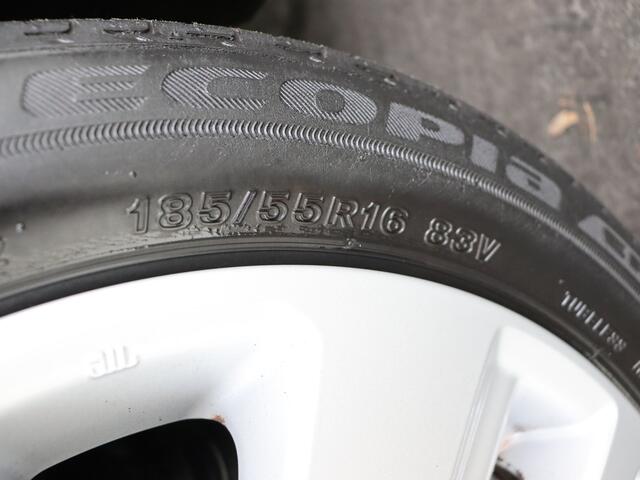 Suzuki SWIFT 1.2 Select | Airco | Achteruitrijcamera | Voorstoelen verwarmd |