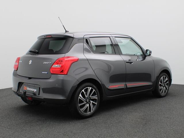 Suzuki SWIFT 1.2 Style Smart Hybrid 83PK Aut. Trekhaak, Keyless, Achteruitrijcamera, Clima, Adaptieve Cruise Controle, 16" LM Velgen, Stoelverwarming