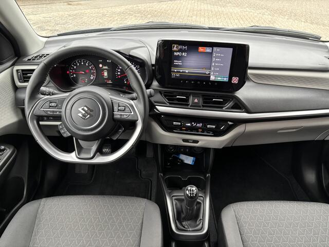 Suzuki SWIFT 1.2 Style Smart Hybrid / Allseason Banden / Navi / Apple carplay / Android Auto / Stoelverwarming