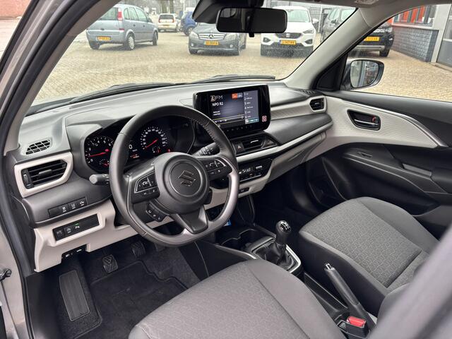 Suzuki SWIFT 1.2 Style Smart Hybrid / Allseason Banden / Navi / Apple carplay / Android Auto / Stoelverwarming